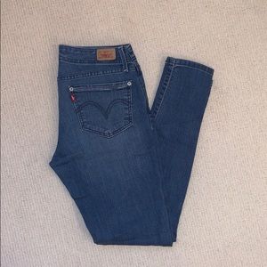 Levi’s Skinny Jeans Mid-Rise Medium Wash
